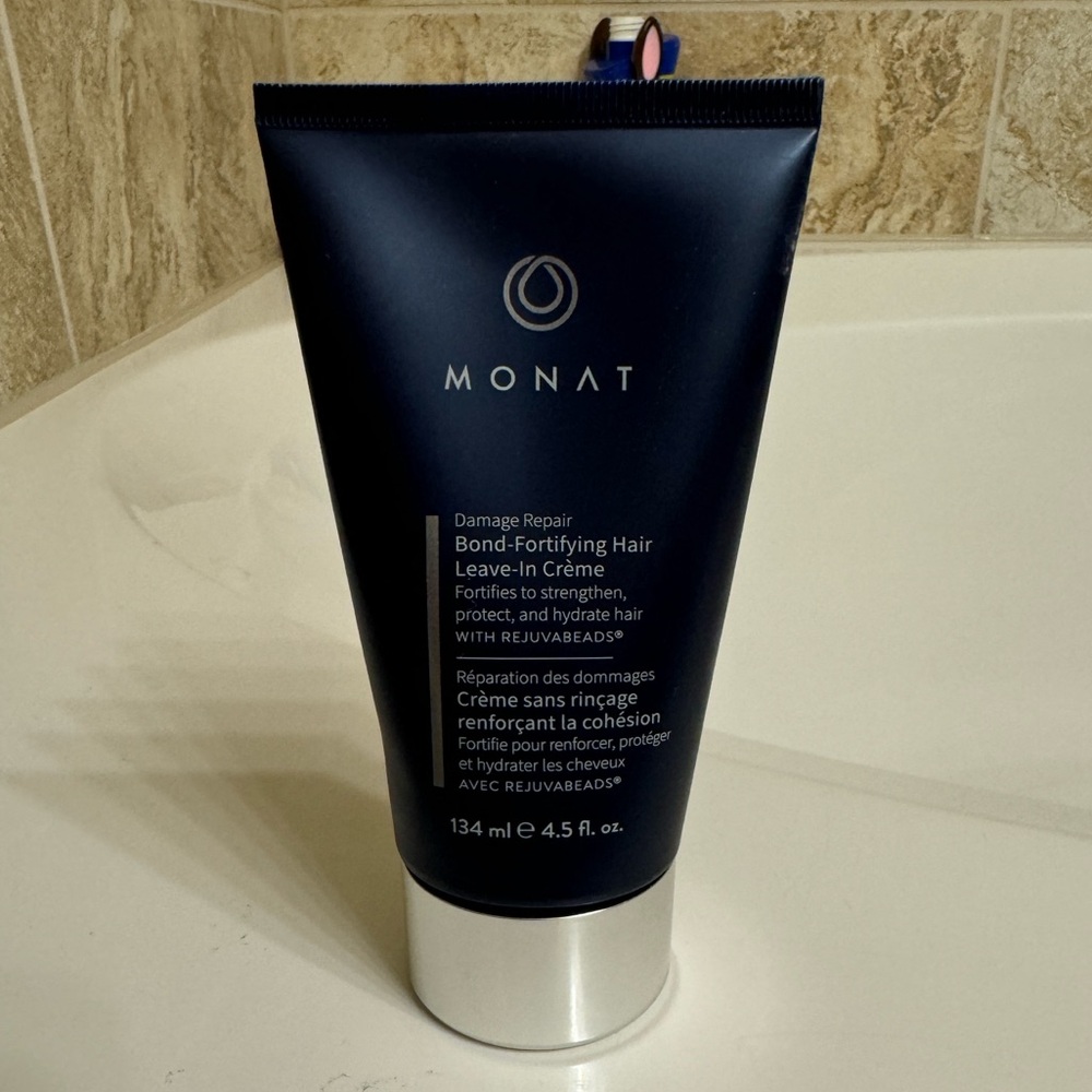 Monat Damage Repair Bond-Fortifying Hair Leave-in Crème